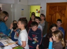 Bibliotekę Publiczną w Broku odwiedziły dzieci ze świetlicy_3